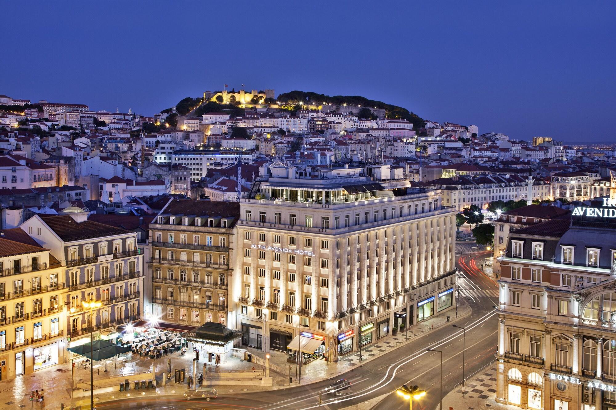 فندق Altis Avenida Lisboa المظهر الخارجي الصورة The hotel at night